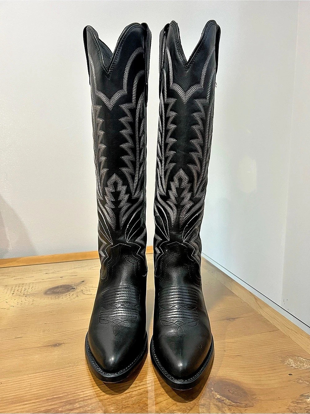 Tecovas Abby midnight Western Embroidered Boots Black US 6